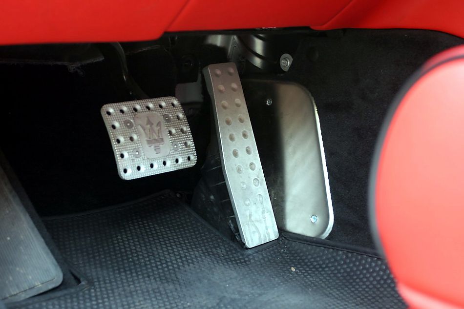 玛莎拉蒂总裁GT运动版内饰及细节