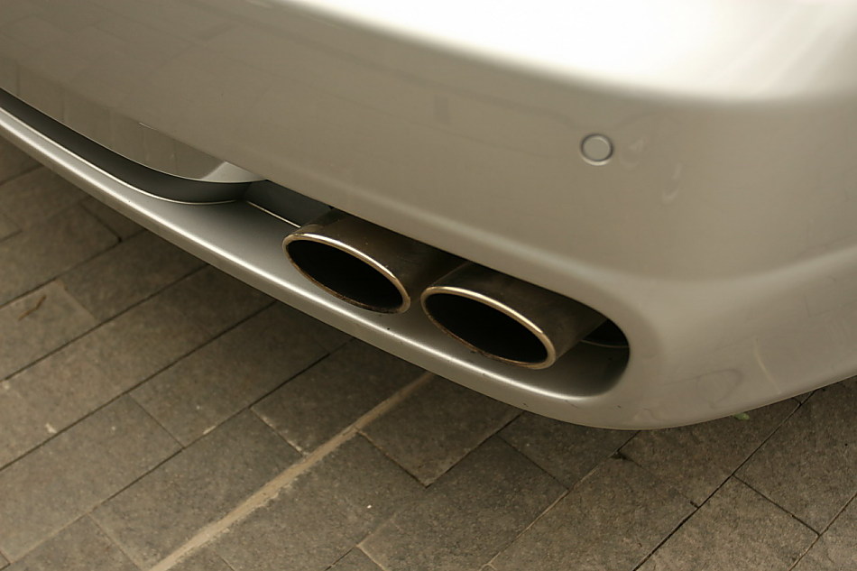 玛莎拉蒂总裁外观图片