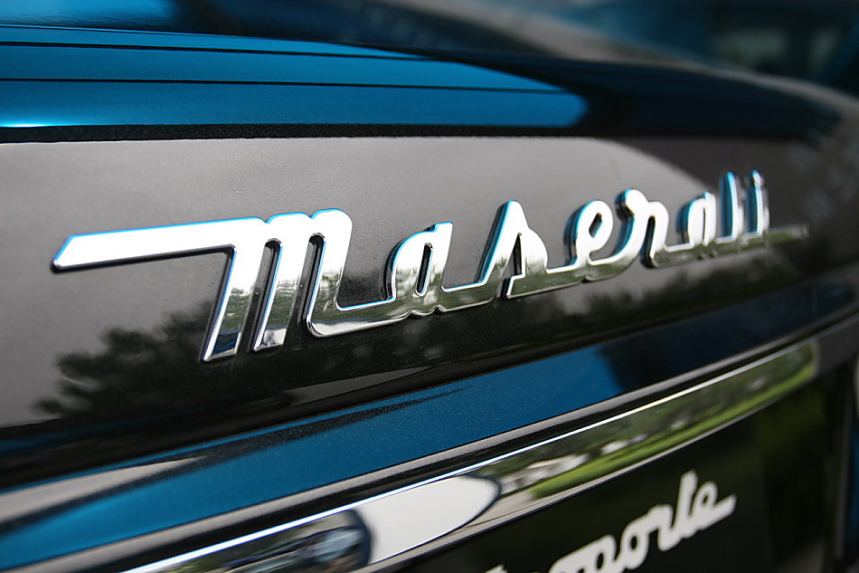 玛莎拉蒂总裁外观图片