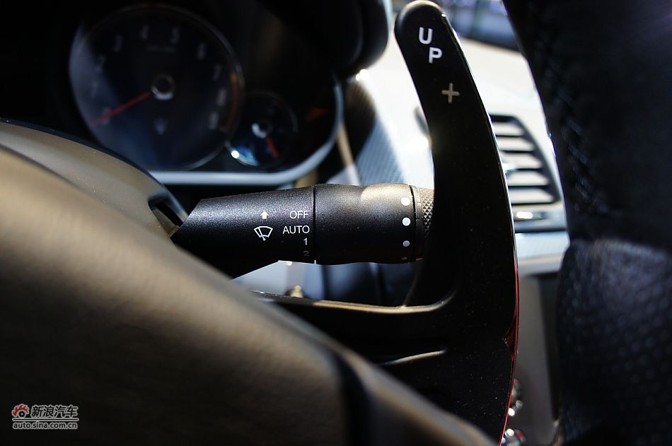 玛莎拉蒂总裁运动版