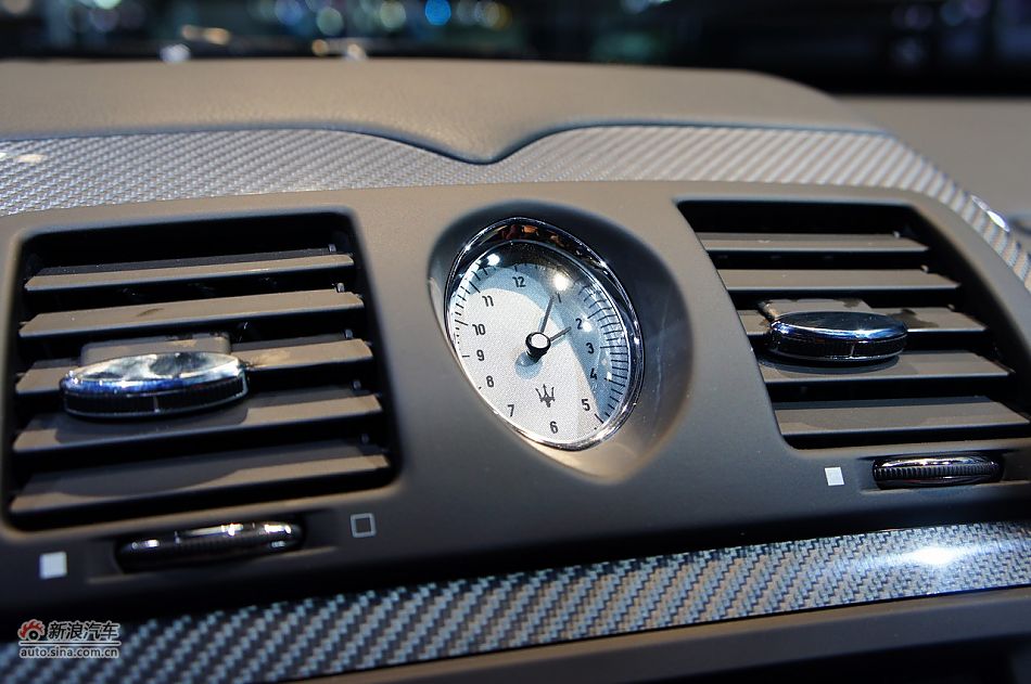 玛莎拉蒂总裁运动版