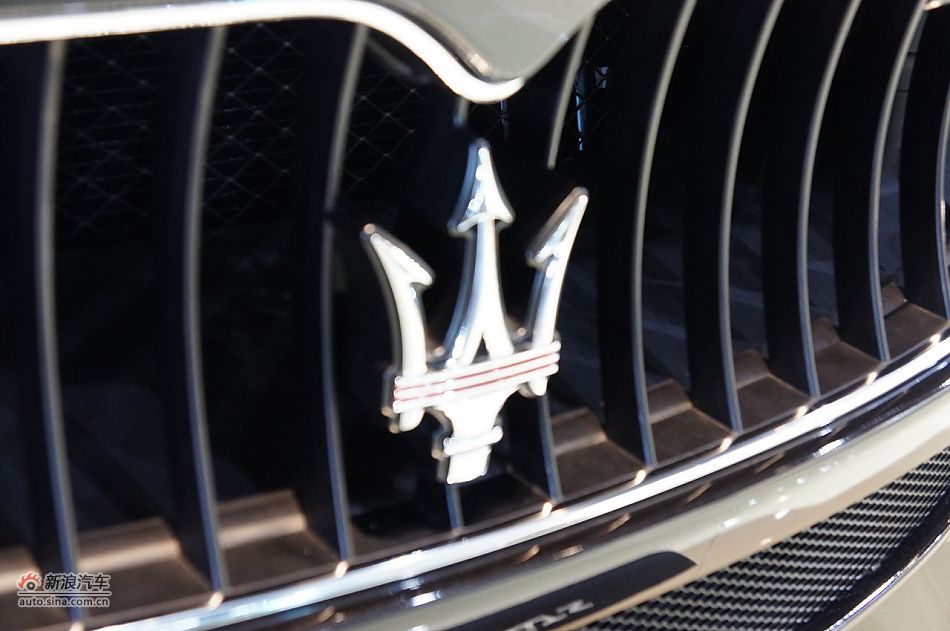 玛莎拉蒂总裁运动版