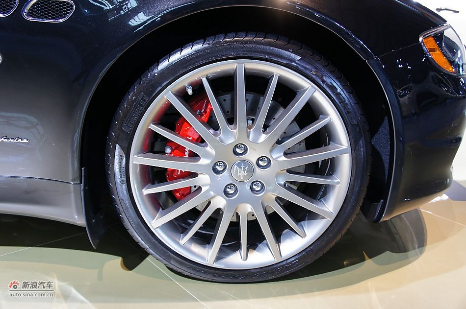 玛莎拉蒂总裁运动版