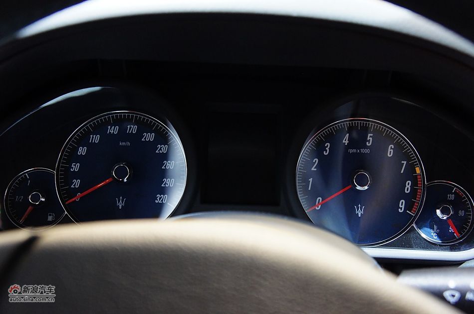 玛莎拉蒂总裁运动版