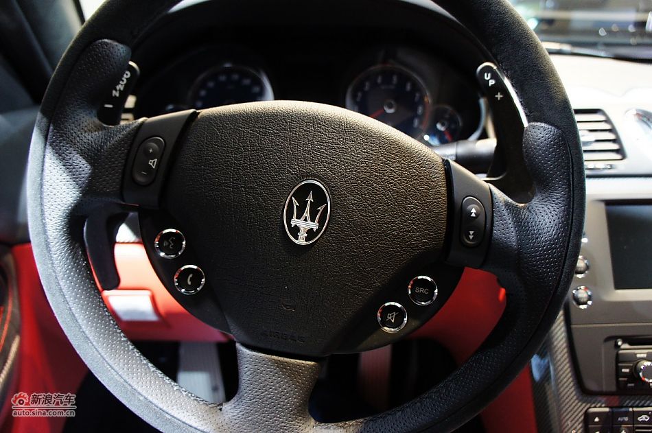 玛莎拉蒂总裁运动版