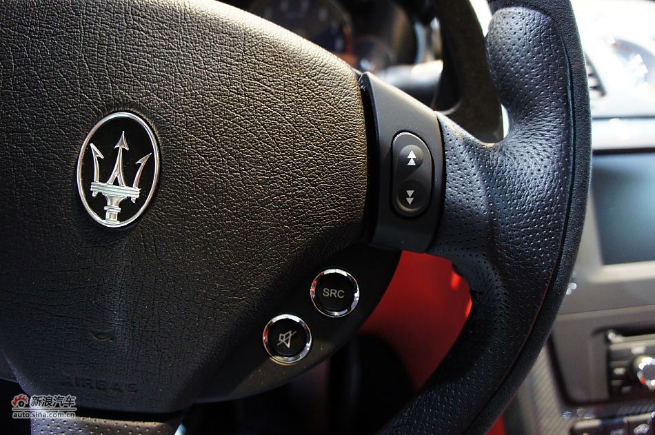 玛莎拉蒂总裁运动版