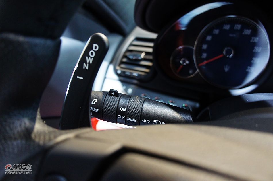 玛莎拉蒂总裁运动版