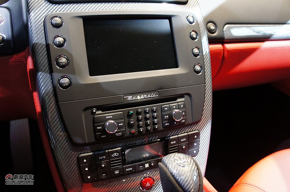 玛莎拉蒂总裁运动版