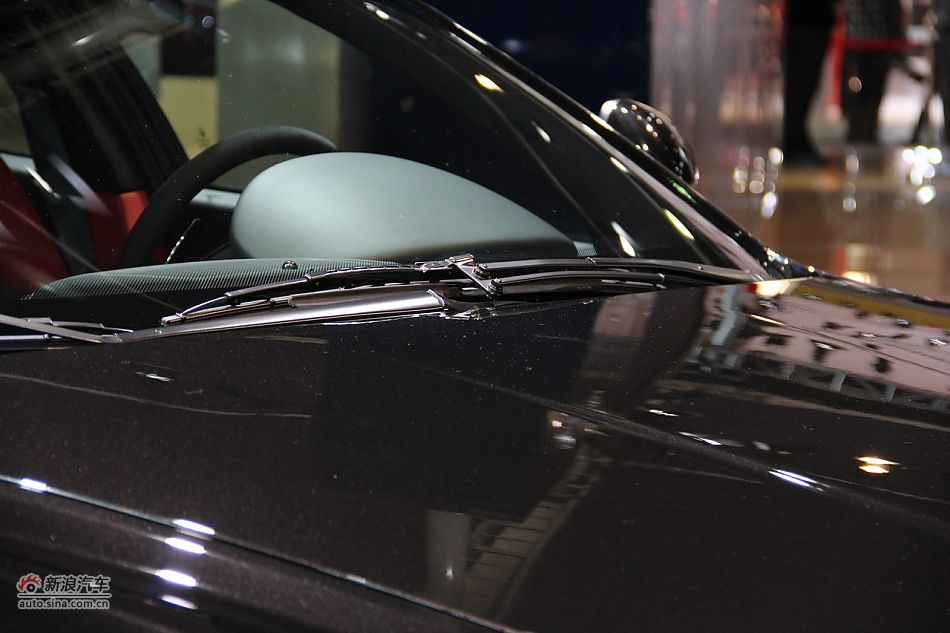 玛莎拉蒂总裁运动版