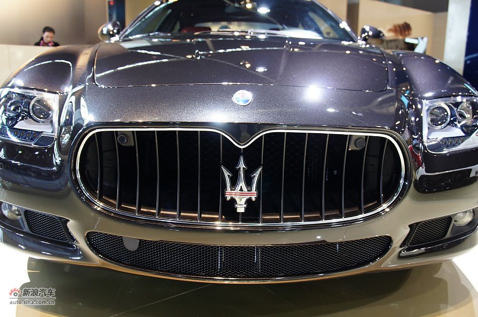 玛莎拉蒂总裁运动版