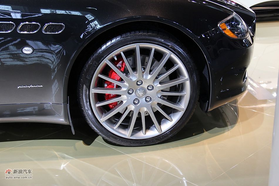 玛莎拉蒂总裁运动版