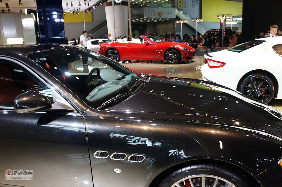 玛莎拉蒂总裁运动版