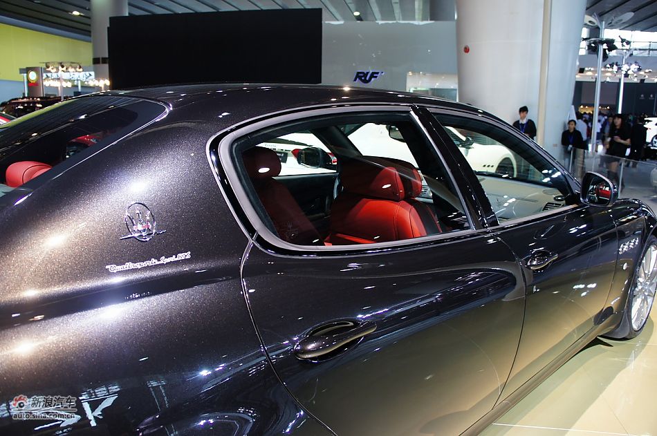 玛莎拉蒂总裁运动版