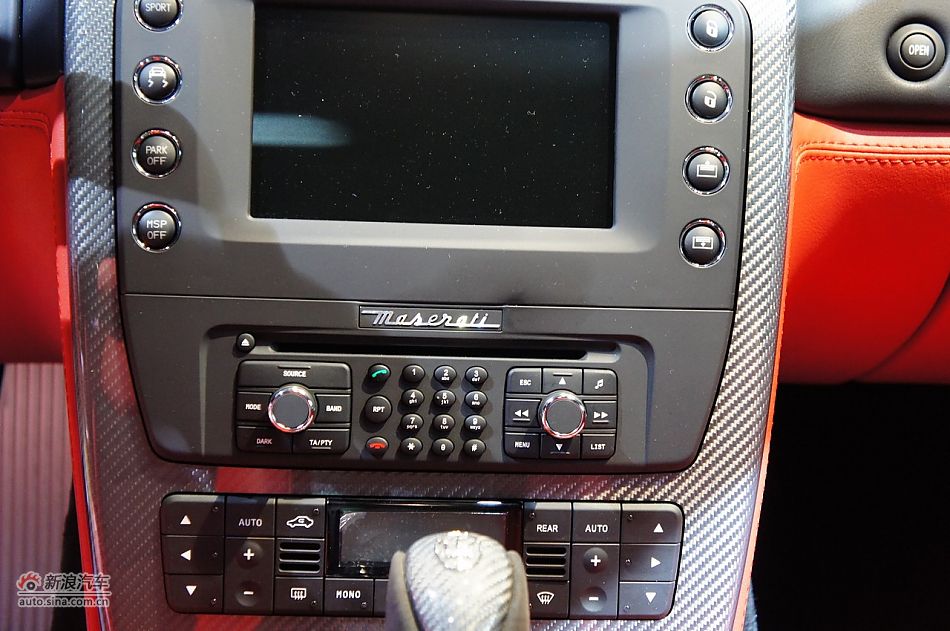 玛莎拉蒂总裁运动版