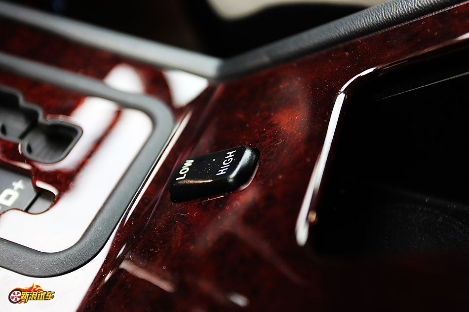 奔驰G500内饰图片