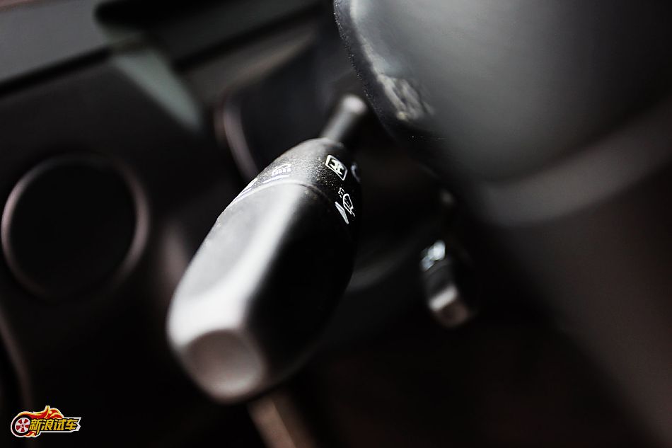 奔驰G500内饰图片