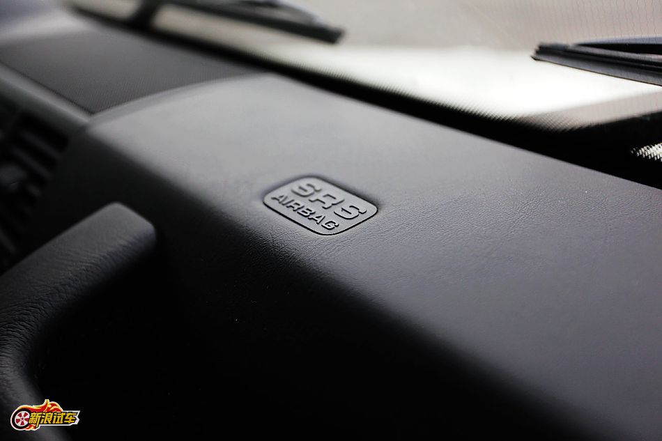 奔驰G500内饰图片