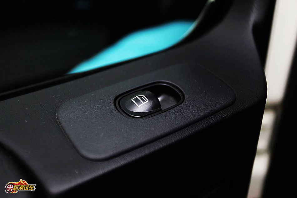 奔驰G500内饰图片