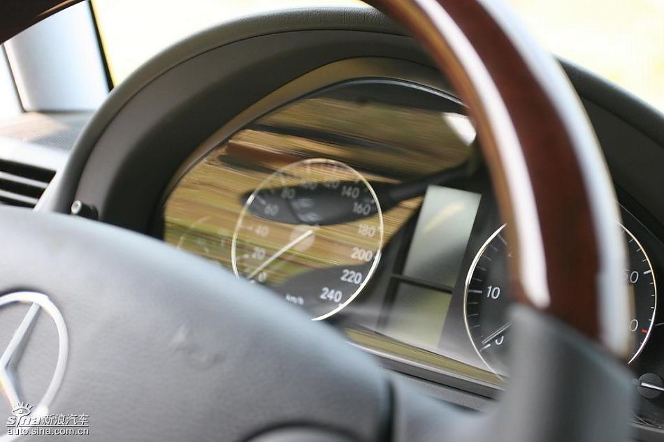 奔驰G500内饰及细节