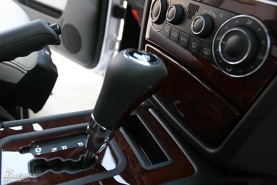 奔驰G500内饰及细节