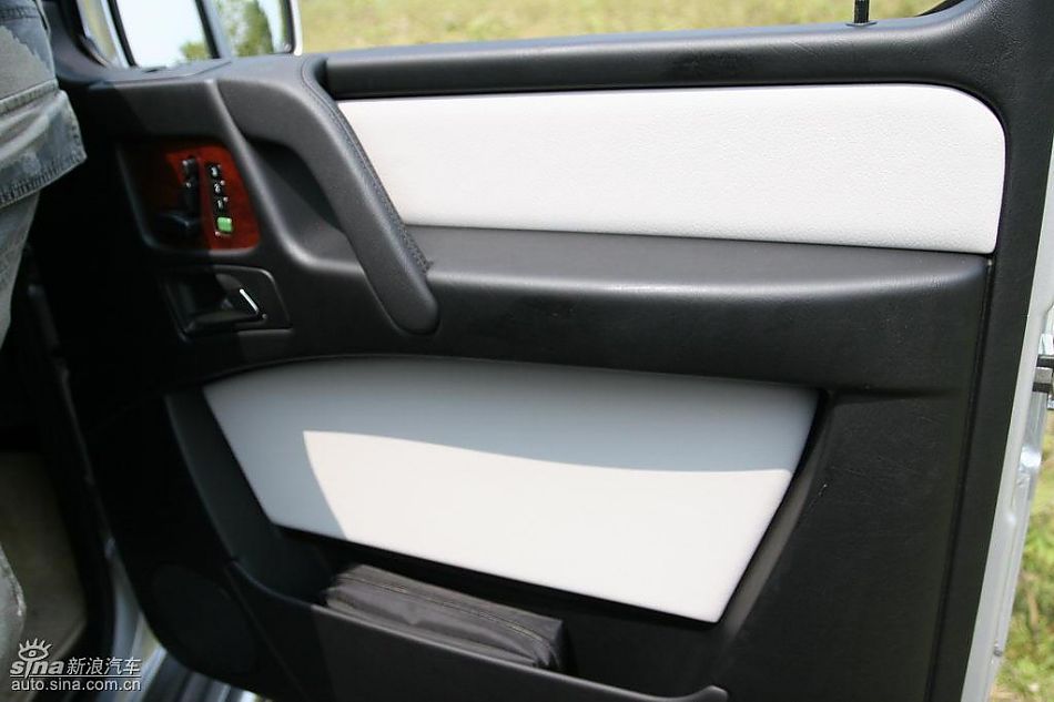 奔驰G500内饰及细节