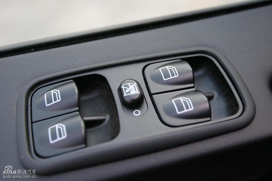 奔驰G500内饰及细节