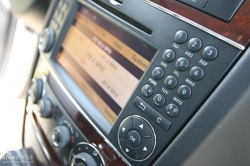 奔驰G500内饰及细节