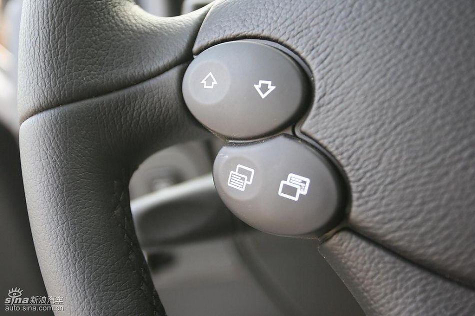 奔驰G500内饰及细节