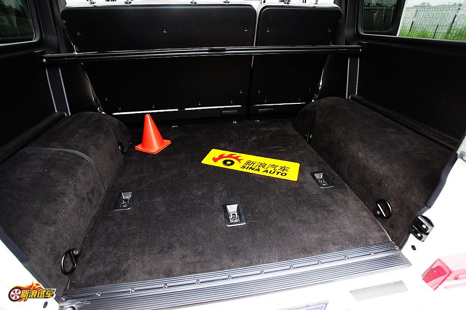 奔驰G500内饰图片