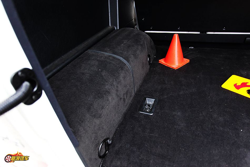 奔驰G500内饰图片