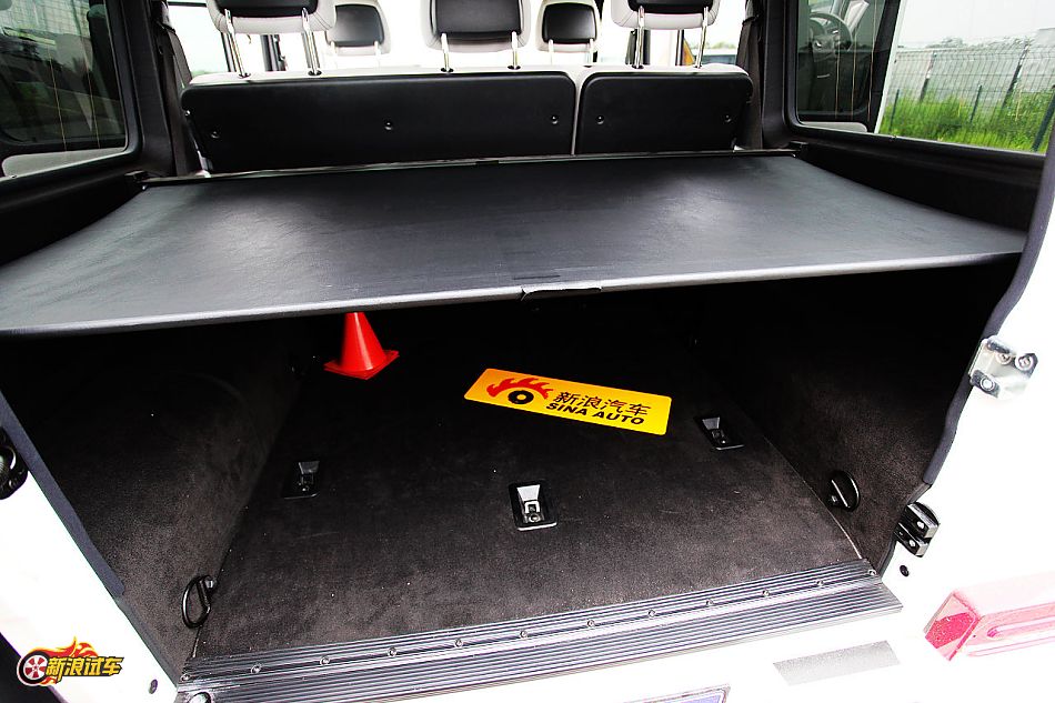 奔驰G500内饰图片