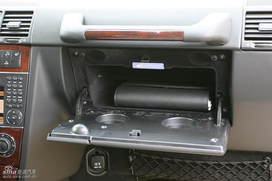 奔驰G500内饰及细节