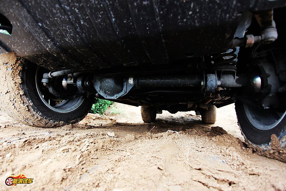 奔驰G500外观图片