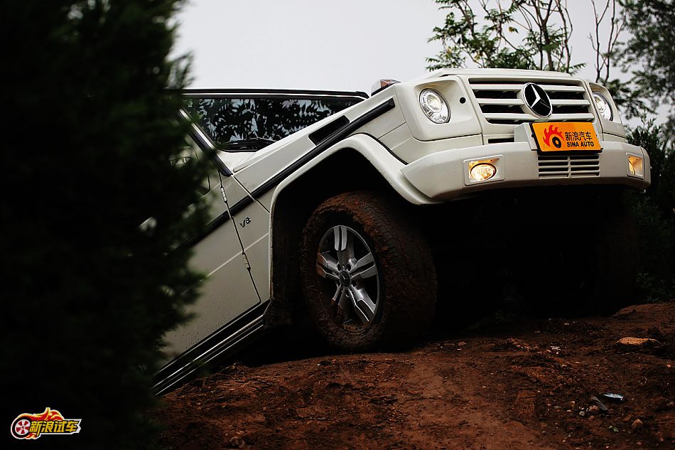 奔驰G500外观图片
