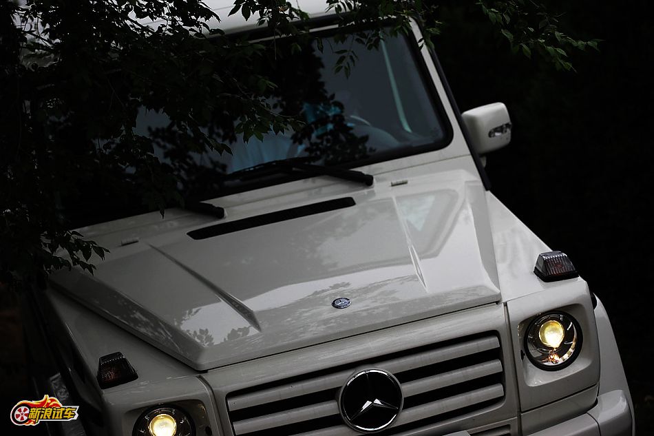 奔驰G500外观图片