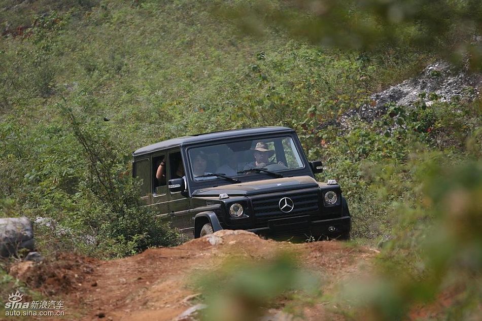 奔驰G500越开越野