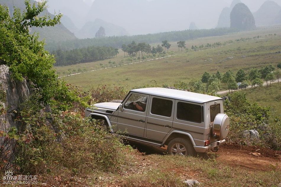 奔驰G500越开越野