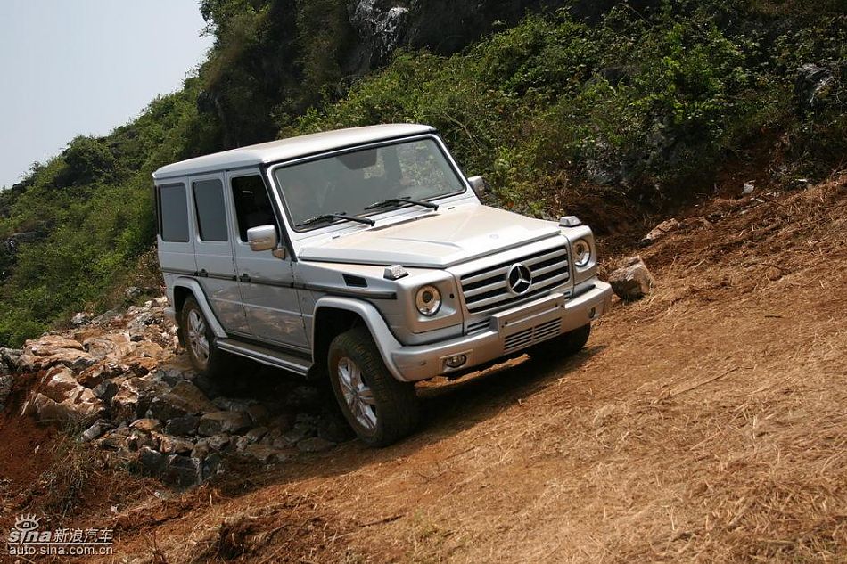奔驰G500越开越野