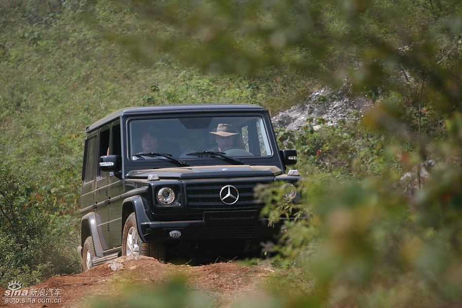 奔驰G500越开越野