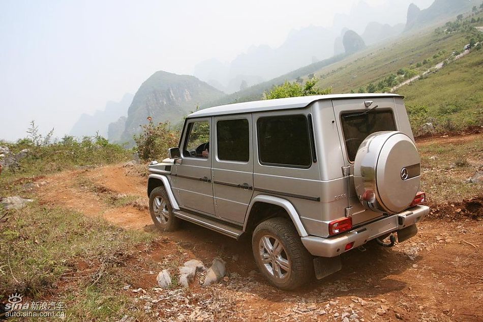 奔驰G500越开越野