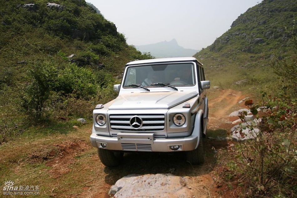 奔驰G500越开越野