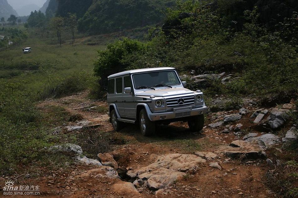 奔驰G500越开越野