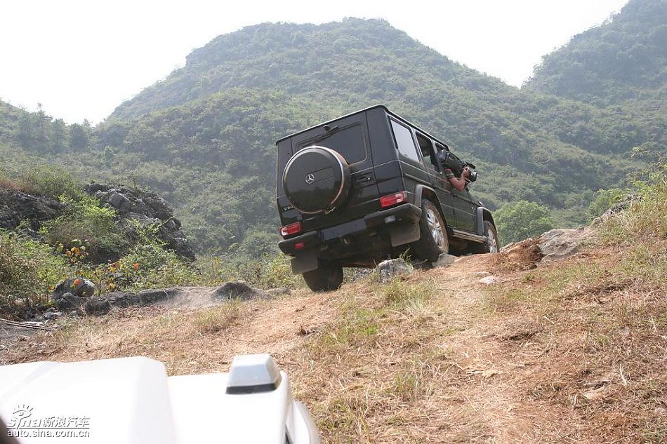 奔驰G500越开越野