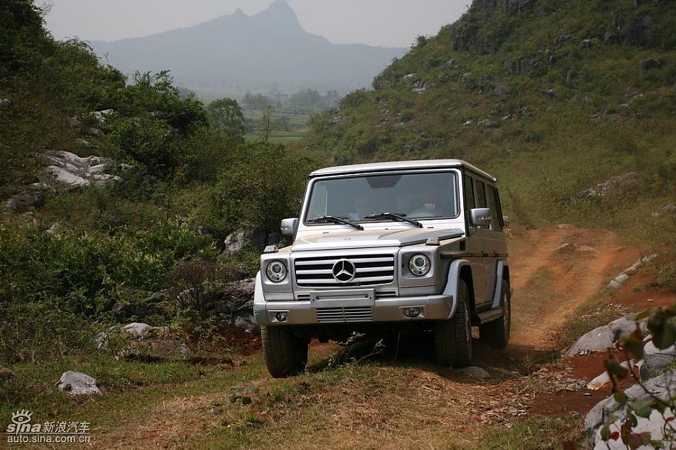 奔驰G500越开越野