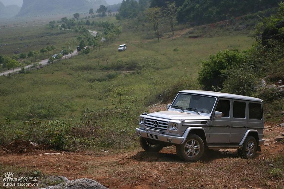 奔驰G500越开越野