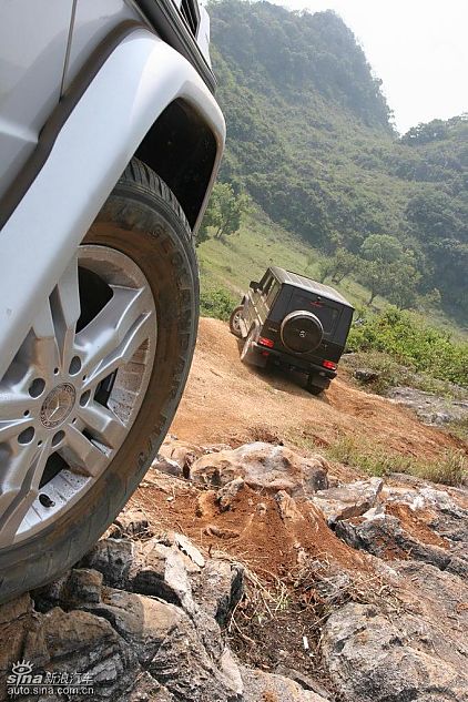 奔驰G500越开越野