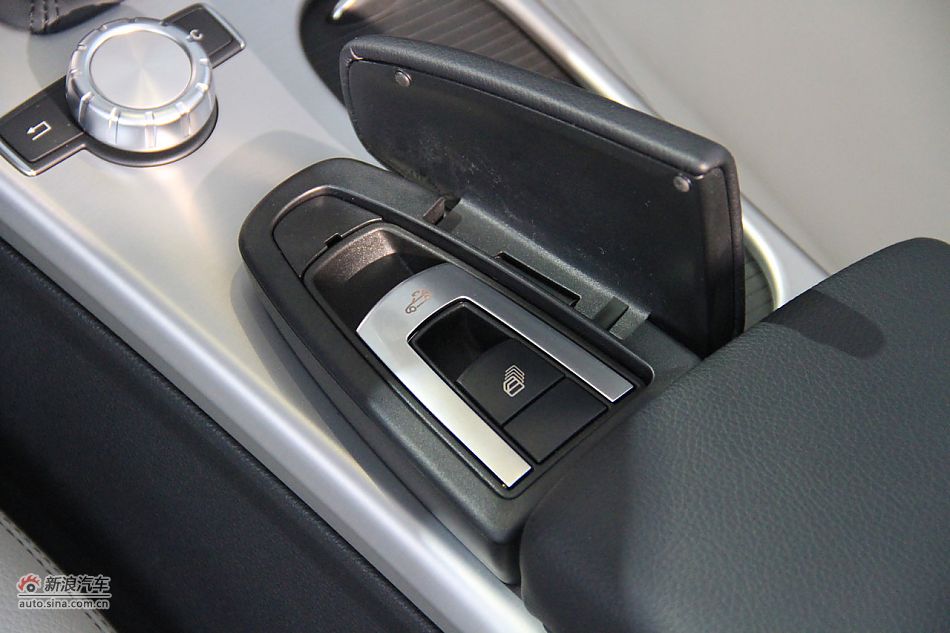 2012款奔驰SLK到店实拍