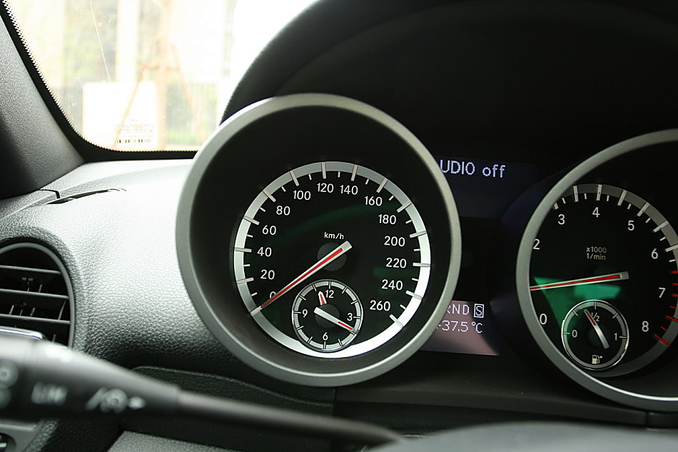 梅赛德斯-奔驰SLK200内饰图片