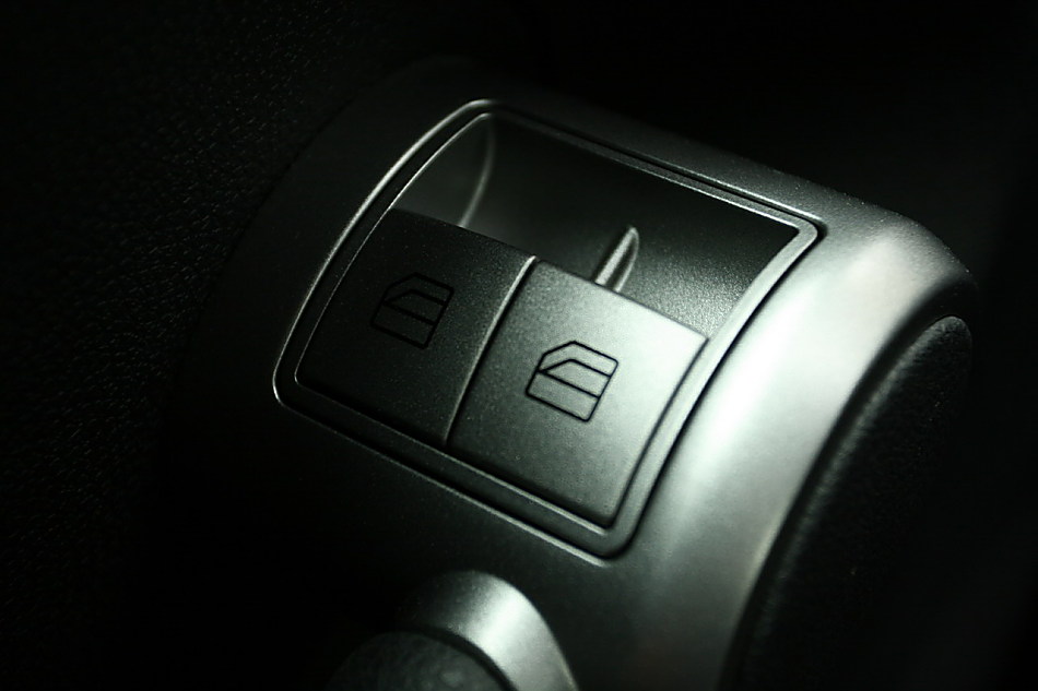 梅赛德斯-奔驰SLK200内饰图片