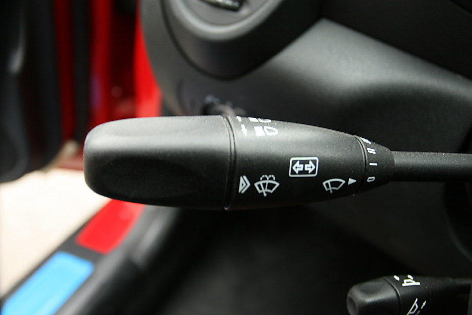 梅赛德斯-奔驰SLK200内饰图片